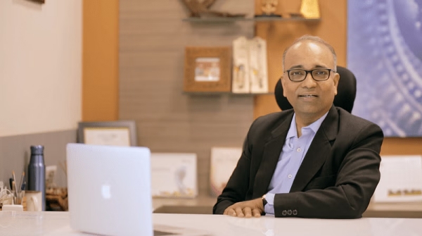 கிளார்க்-ஆக இருந்து சிஇஓ ஆன அனில் குமார்.. வியக்க வைக்கும் வளர்ச்சி..! 