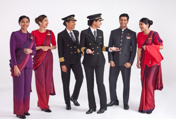 ஏர் இந்தியா ஊழியர்களுக்கு புதிய சீருடை - கலக்கல் போட்டோ, வீடியோ..!! 