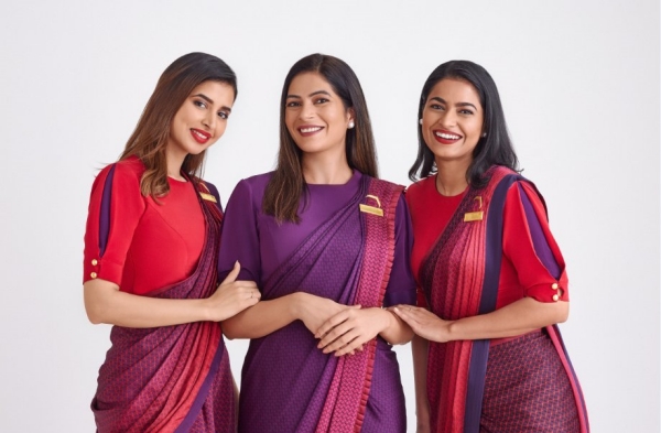 ஏர் இந்தியா ஊழியர்களுக்கு புதிய சீருடை - கலக்கல் போட்டோ, வீடியோ..!! 