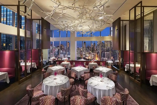 மும்பை Antilia மட்டும் போதாது.. அம்பானியின் பிரம்மிக்க வைக்கும் 4 சொகுசு வீடுகள்..!