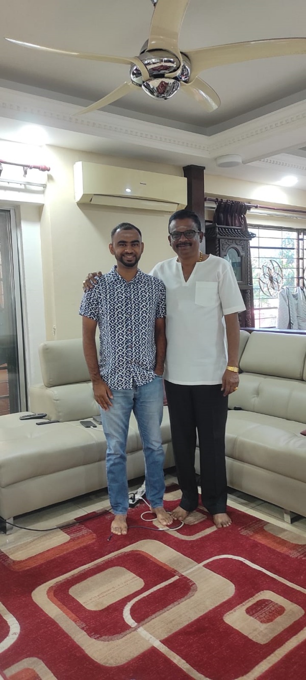 மலேசியாவின் இளம் தொழிலதிபர் விருது.. உழைப்பால் உயர்ந்த  தமிழ் இளைஞர் நவீந்திரன் 