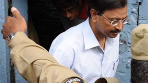 சத்யம் கம்ப்யூட்டர்ஸ் மோசடி: ராமலிங்க ராஜு உட்பட 6 பேர் 45 நாளில் ரூ.1747.5 கோடி செலுத்த உத்தரவு..!!