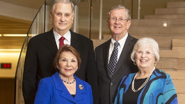 இவங்களுக்கு மட்டும் பணம் எங்கிருந்து வரும்ன்னு தெரியல..  உலகின் டாப் 10 பணக்கார குடும்பங்கள்..!! 