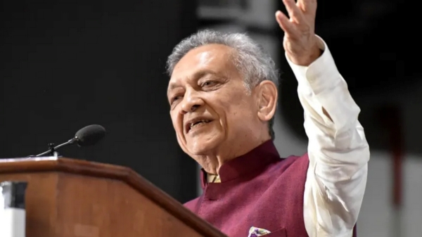 அம்பானி வரிசையில் இந்தியாவின் புதிய பில்லியனர்.. 80 வயதில் சரக்கு வியாபாரத்தில் சாதித்த லலித்..!