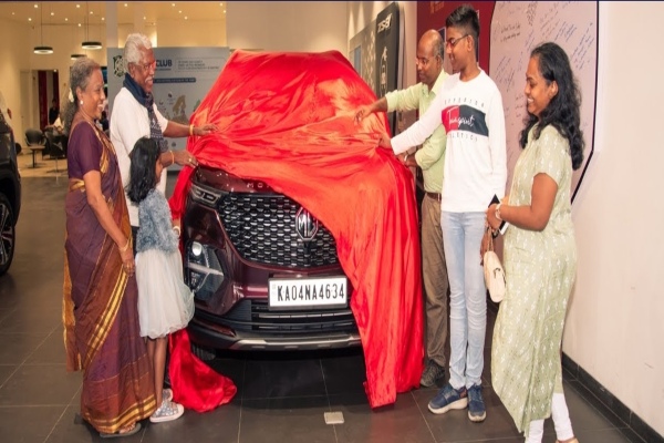 புதுக் கார் வாங்கினால்.. சாலை வரியில் ரூ.50000 தள்ளுபடியாம்.. ஆனா ஒரு கண்டிஷன்..!! 