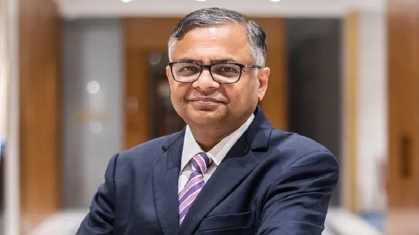 சந்திரா: ரூ.30 லட்சம் கோடி நிறுவன தலைவர் பதவி, அம்பானி வீட்டுக்கு பக்கத்தில் சொந்த வீடு.. வேற ரகம்! 