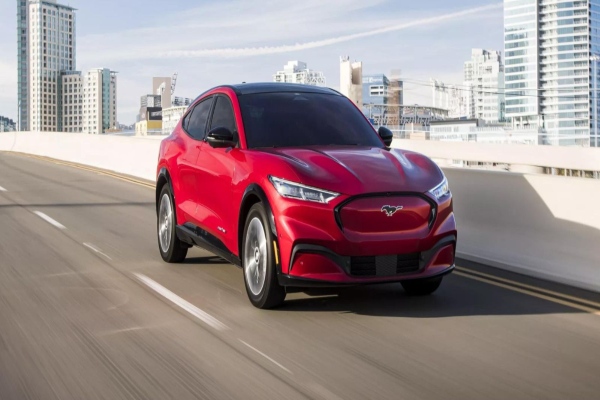 Mach-E: சென்னையை விட்டு போக மனசே இல்ல.. புத்துயிர் பெறும் மறைமலைநகர் ஃபோர்டு தொழிற்சாலை..! 