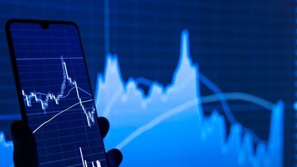 பட்ஜெட் எதிரொலி.. 1200 புள்ளிகள் உயர்ந்த சென்செக்ஸ்.. இதைவிட வேற என்ன வேணும்..!! 