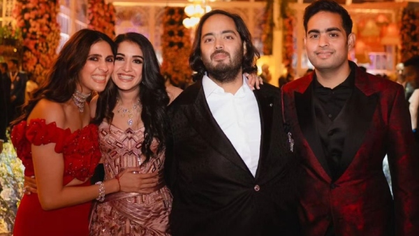 ஆனந்த் அந்த வாட்ச் விலை என்னப்பா.. வம்படியா மார்க், பிரிசில்லா கேட்ட டிரெண்டிங் வீடியோ..!!