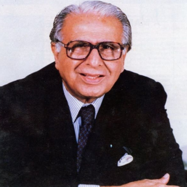 ஏழையாகப் பிறந்து பெரும் தொழிலதிபரான நேவல் டாடா..! ஏழையாகப் பிறந்து பெரும் தொழிலதிபரான நேவல் டாடா..!