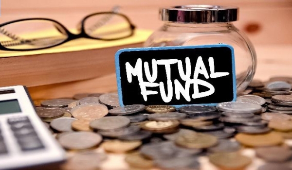 3 ஆண்டில் ரூ.1 லட்சம் முதலீட்டை 2 மடங்காக உயர்த்தும் மியூச்சுவல் ஃபண்டு திட்டங்கள்.. 