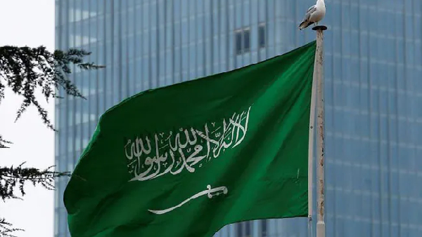 சவுதி அரேபியா வைத்த செக்.. பெட்ரோல், டீசல் விலை எப்போது வேண்டுமானாலும் உயரலாம்..!! 