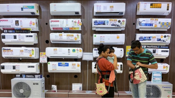 வீட்டுக்கு ஏசி வாங்க போறிங்களா? ரூ.30,000க்கு கீழ் கிடைக்கும் பிராண்டட் AC-களின் பட்டியல் இதோ!.. 