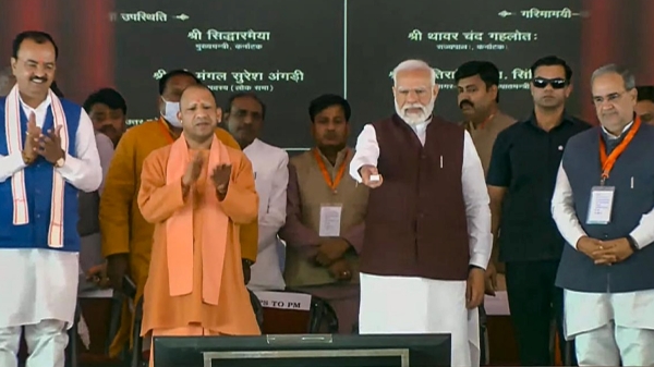  பிரதமர் நரேந்திர மோடி மார்ச் 10இல் ரூ.10,000 கோடியில் 15 விமான நிலையத் திட்டங்களுக்கு அடிக்கல்