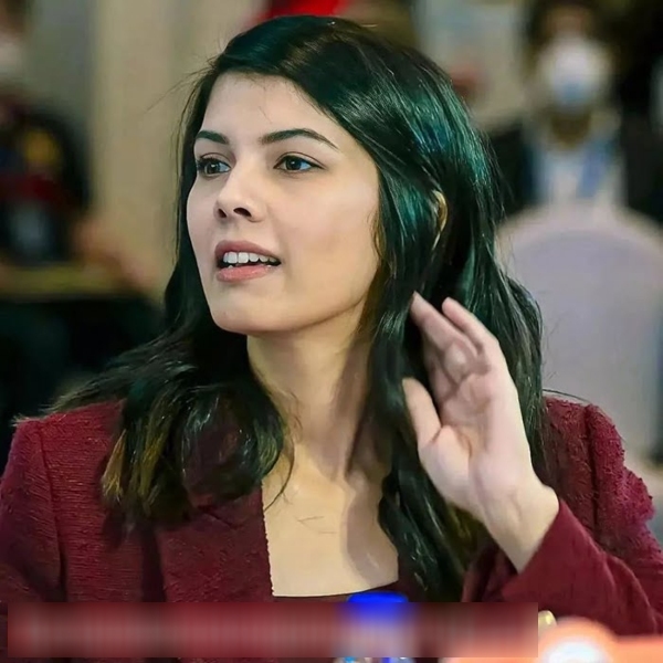 ஐபிஎல் சென்சேஷன்.. காவ்யா மாறன் சொத்து மதிப்பு எவ்வளவு தெரியுமா..?