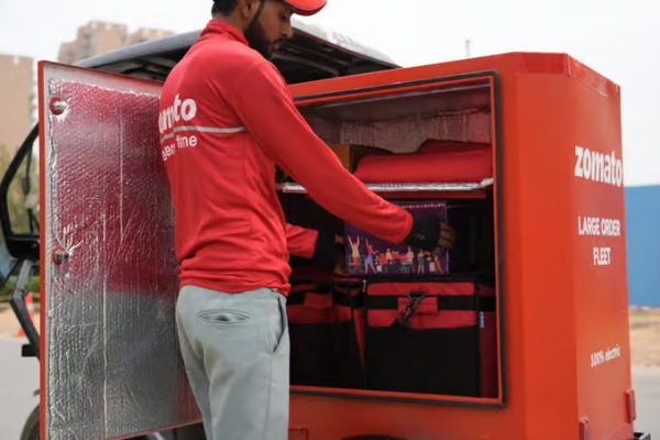 இனி தினமும் பார்ட்டி தான்.. சோமேட்டோ கொண்டு வந்த புதிய சேவை..!! 