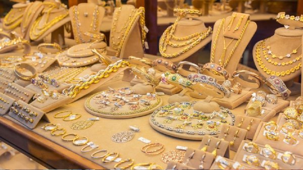 அமெரிக்காவுக்கு பறக்கும் இந்திய நகை கடைகள்.. சின்ன கல்லு பெத்த லாபம்..!! 