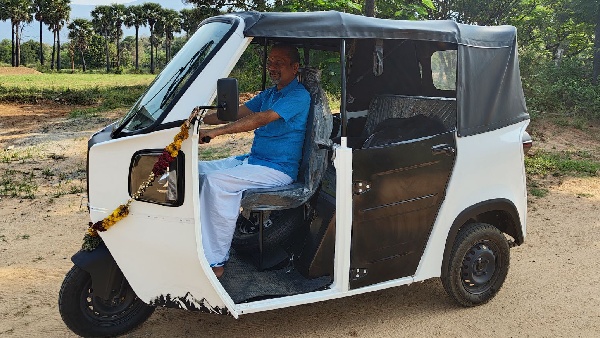 ரோல்ஸ் ராய்ஸ் வாங்க வேண்டிய ஸ்ரீதர் வேம்பு புதுசா ஆட்டோ வாங்கியிருக்கார்.. மனுஷன் வேற லெவல்ப்பா..! 