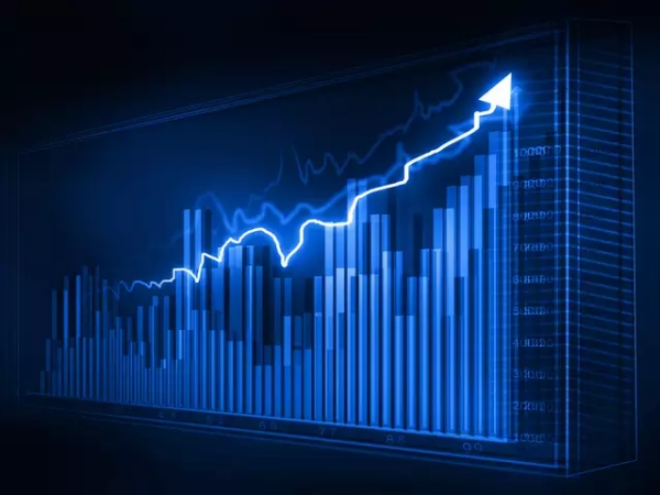 ஒரு வருடத்தில் 671% லாபம் தந்த Blue Chip India பங்கு..!!