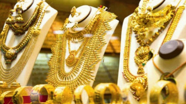 தங்கம் விலை உயர்வை சமாளிக்க, நகை கடைகள் புதிய ஐடியா.. உஷாரா இருங்க மக்களே..! தங்கம் விலை உயர்வை சமாளிக்க, நகை கடைகள் புதிய ஐடியா.. உஷாரா இருங்க மக்களே..!