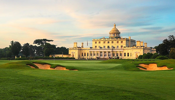 முகேஷ் அம்பானி ஸ்ட்ரிக்ட் ஆர்டர்..!! 'இங்க' தான் ஆனந்த் அம்பானி - ராதிகா திருமணம்..! 