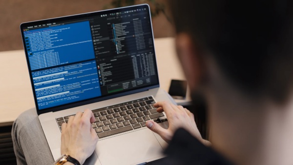 சாப்ட்வேர் இன்ஜினியரா நீங்க? இங்கெல்லாம் வேலை குவிஞ்சு கிடக்கு.. பெட்டியை கட்டுங்க..! 