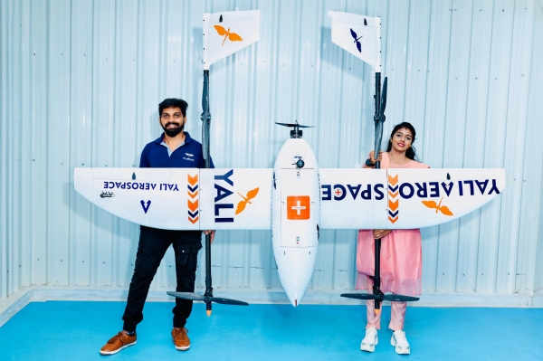 தஞ்சாவூர் ட்ரோன் நிறுவனத்தில் முதலீடு செய்த ZOHO ஸ்ரீதர் வேம்பு.. கூகுளை  தொடர்ந்து யாளி ஏரோஸ்பேஸ்.!