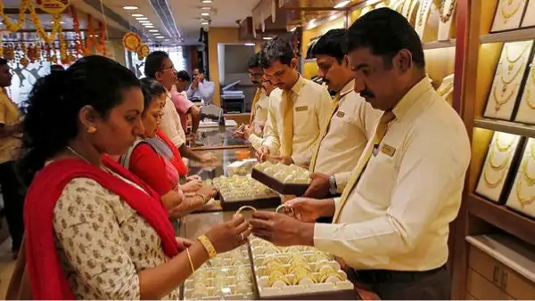  அட்சய திருதியை.. எங்கெங்கே எவ்வளவு ஆஃபர் தராங்க.. இவ்ளோ சலுகையா.. கண்டிப்பா யூஸ் பண்ணிக்கோங்க..!