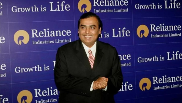 முகேஷ் அம்பானி: பரபரன்னு வேலை நடக்குதுப்பா.. அம்பானின்னா சும்மாவா..!! 