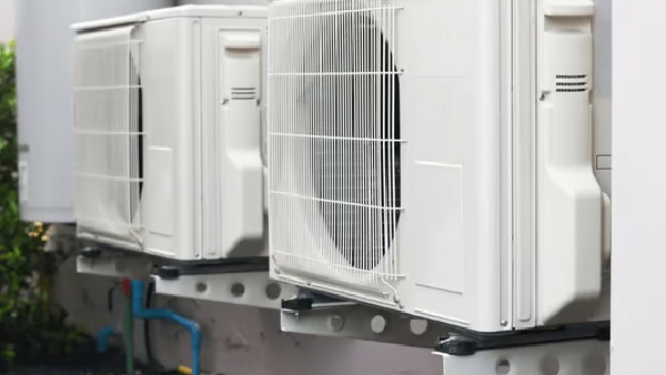 அடிக்கிற வெயிலுக்கு ஏசி வாங்கலாம்னா 28% ஜிஎஸ்டி போடுறாங்க.. புலம்பும் நெட்டிசன்கள்..!