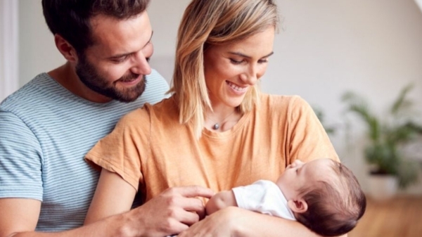  புதிதாக குழந்தை பெற்ற அம்மாக்களா நீங்கள்.. உங்கள் குழந்தை நலனுக்கு சேமிக்க ஸ்மார்ட் ஐடியாஸ்! 