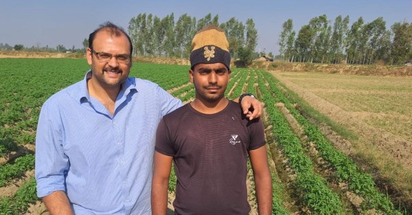 2 லட்சம் விவசாயிகளுக்கு உதவும் ஐஐடி பட்டதாரி.. அடேங்கப்பா..!! 