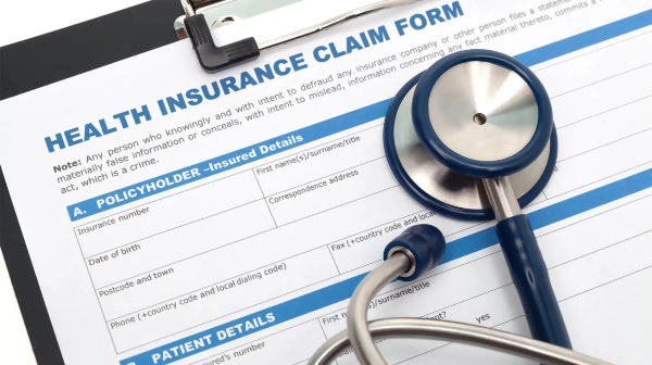  உங்கள் ஹெல்த் இன்சூரன்ஸ் கோரிக்கை நிராகரிக்கப்படுகிறதா? இது கூட காரணமா இருக்கலாம்!
