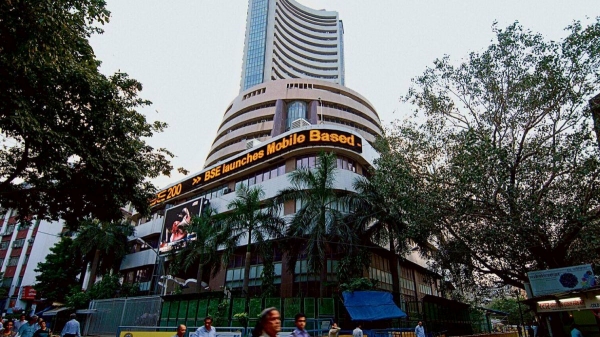 சென்செக்ஸ், நிஃப்டி குறியீடு வரலாற்று உச்சம்.. 30 நிமிடத்தில் வேற லெவல் சம்பவம்..! 