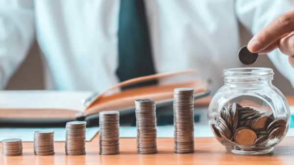  அட இவ்வளவு அதிகமான வட்டியா.. FD திட்டங்களுக்கு வருமானத்தை அள்ளி வழங்கும் முன்னணி வங்கிகள்!