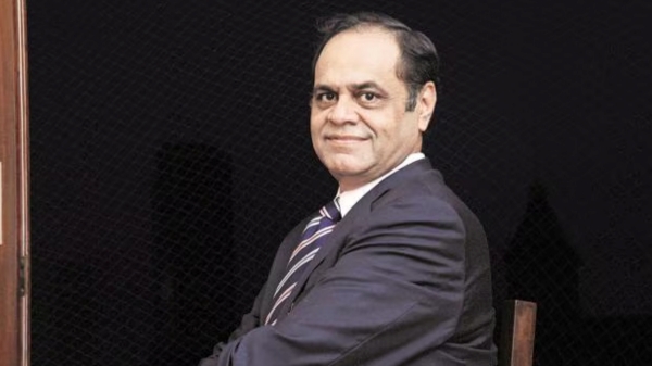 பங்குச்சந்தை முதலீடு: எப்படி நிறுவனத்தை தேர்வு செய்ய வேண்டும் ? – ரமேஷ் தமானி நச் பதில் பங்குச்சந்தை முதலீடு: எப்படி நிறுவனத்தை தேர்வு செய்ய வேண்டும் ? – ரமேஷ் தமானி நச் பதில்