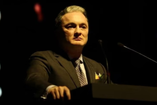 கௌதம் சிங்கானியா-வுக்கு புது பிரச்சனை.. ரேமண்ட் நிர்வாக குழுவில் இருந்து வெளியேற்றமா..? 