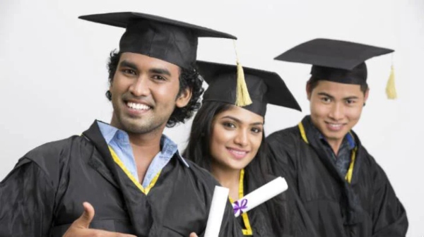  வெளிநாடுகளில் படிக்க இத்தனை லட்சமா? முக்கிய நாடுகளில் ஒரு ஆண்டுக்கான கல்வி செலவு எவ்வளவு தெரியுமா?