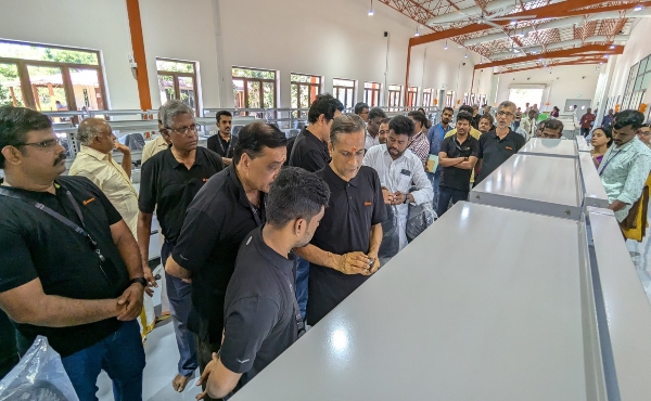 மாஸ் காட்டும் ZOHO ஸ்ரீதர் வேம்பு..!தென்காசி கிராமத்தில் புது தொழிற்சாலை..சொன்னதைச் செய்துவிட்டார்.!