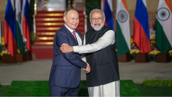 ஒருபக்கம் NATO, மறுபுறம் உக்ரைன்.. சூட்டை ஏத்தும் மோடி - புடின் சந்திப்பு! இந்தியா மாஸ்டர் ஸ்ட்ரோக்!