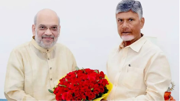 பட்ஜெட்-க்கு முன் சந்திரபாபு நாயுடு திடீர் டெல்லி பயணம்.. அமித் ஷா உடன் முக்கிய பேச்சுவார்த்தை..! 