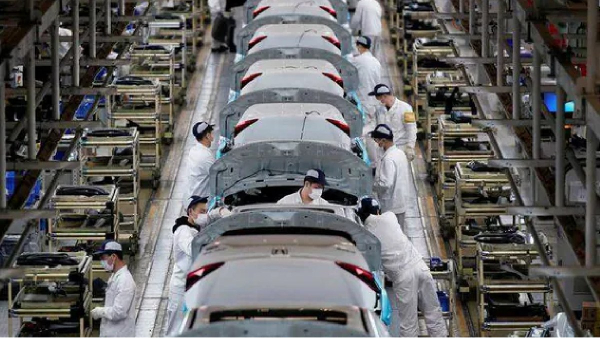  பொருளாதார ஆய்வறிக்கை 2024: இந்தியாவின் உற்பத்தி மையமாகும் கனவு.. சீனாவை மிஞ்ச முடியுமா?