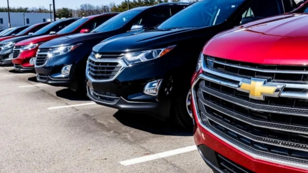 கார் வாங்குவதற்கு இதுதான் சரியான நேரம்!! 4 ஆண்டுகளில் இல்லாத தள்ளுபடி அறிவித்த நிறுவனங்கள்..! 