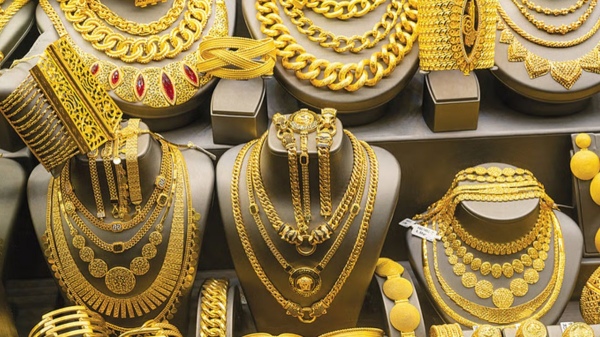 சட்டுன்னு உயர்ந்த தங்கம் விலை.. பட்டுன்னு கடைக்கு போங்க.. சென்னை,கோவை, மதுரையில் இன்று என்ன விலை..!!