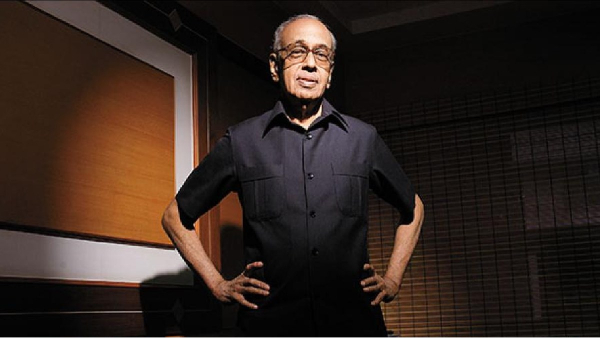  1.10 லட்சம் கோடி சாம்ராஜ்யத்தின் உரிமையாளரிடம் மொபைல் இல்லை.. யார் இந்த சாதனை மனிதர்?