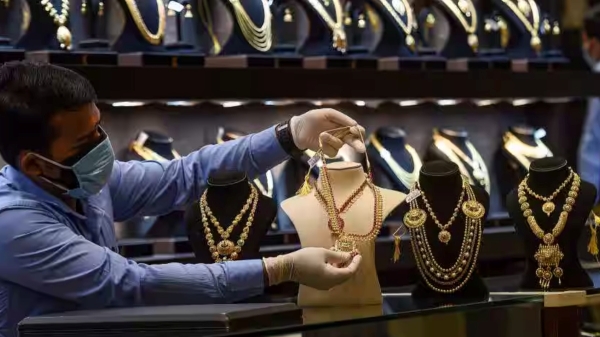  22K தங்கத்தின் விலை சவரனுக்கு 160 ரூபாய் அதிகரிப்பு.. கோயம்புத்தூர் மதுரையில் இன்றைய ரேட் இதுதான்!