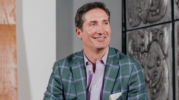 ஸ்டார்பக்ஸ் பங்குகள் 25% உயர்வு, சிபோட்லே 7.5% சரிவு..  பிரையன் நிக்கோல் தான் புதிய ஸ்டார் சிஇஓ..! 