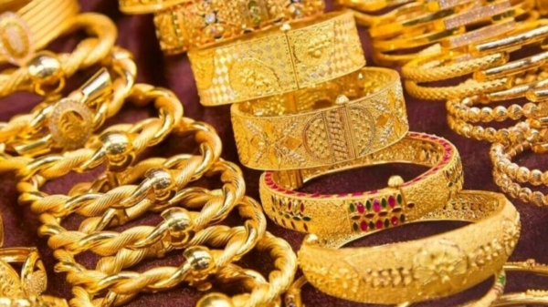 1 சவரன் தங்கம் விலை ரூ.1000 உயர்வு..அதிர்ச்சியில் மக்கள்..சென்னை, கோவை, மதுரையில் இன்று என்ன விலை..?