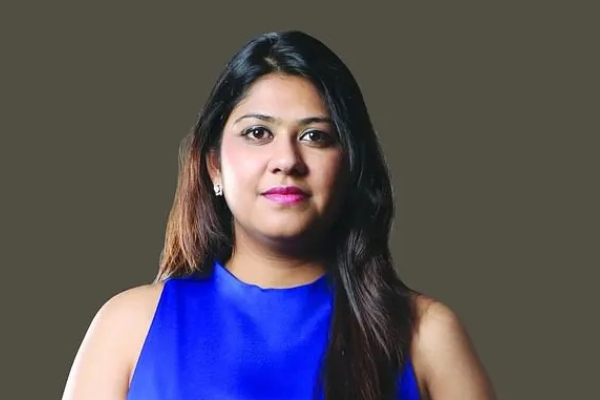  தந்தை பிசினஸை வளர்த்து விட்ட மகள்.. ரூ.2200 கோடின்னா சும்மாவா..!