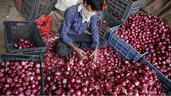 இனி வெங்காய சட்னிக்கு வாய்ப்பில்ல ராஜா! ரயில்கள் மூலம் வெங்காயத்தை கொண்டு வரும் மத்திய அரசு!